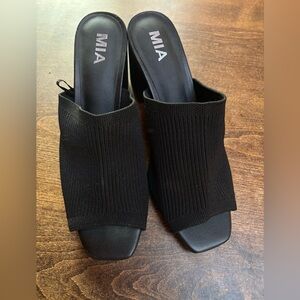 MIA Black Ribbed Mules